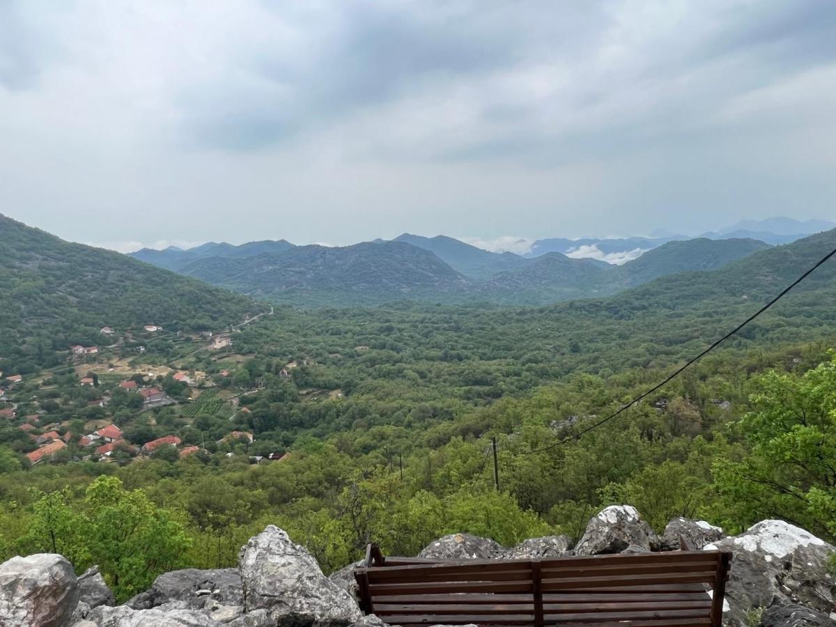 House On The Hill Villa Cetinje Bagian luar foto